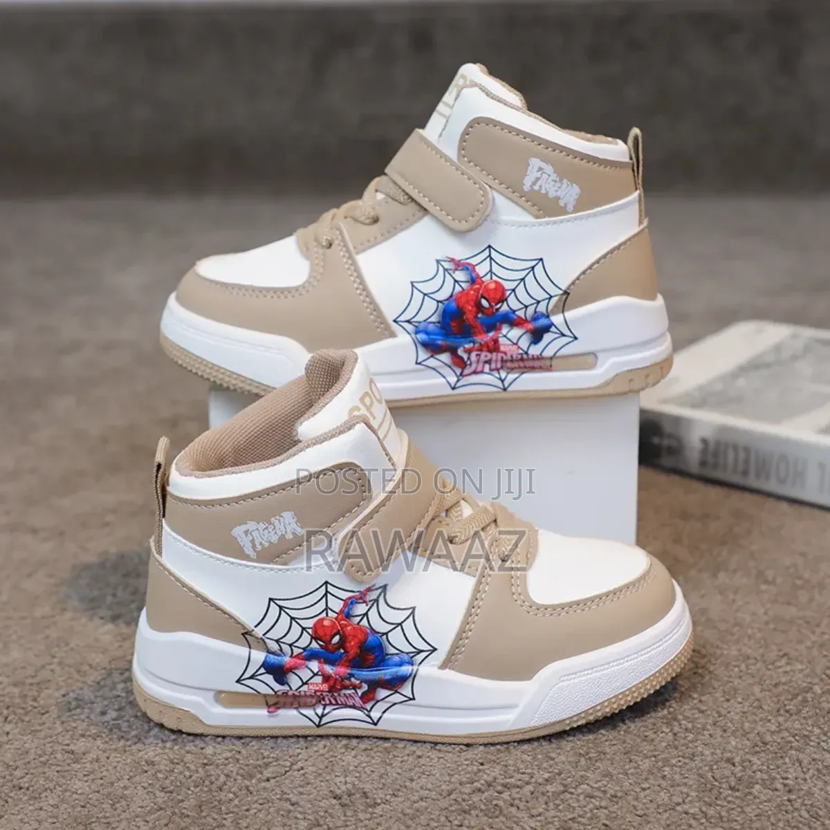 Long Neck Kids Sneakers