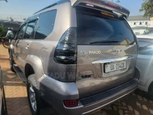 Toyota Land Cruiser Prado 2010 Gray