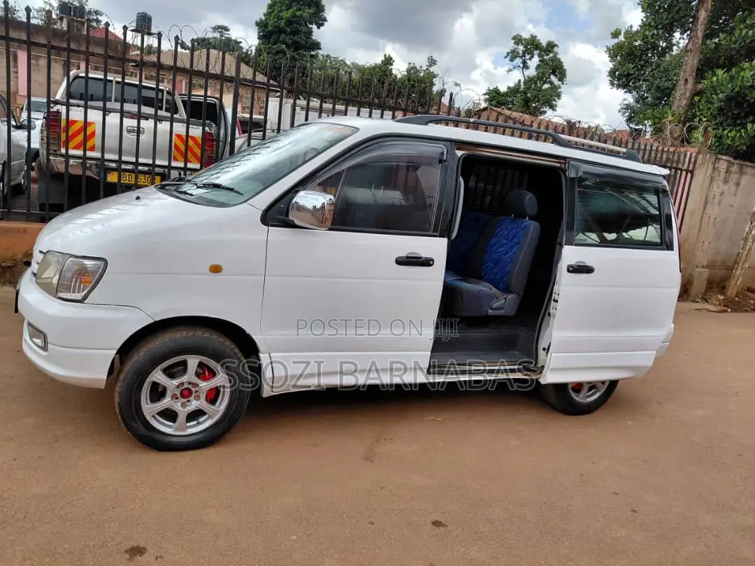Toyota LiteAce Noah 1997
