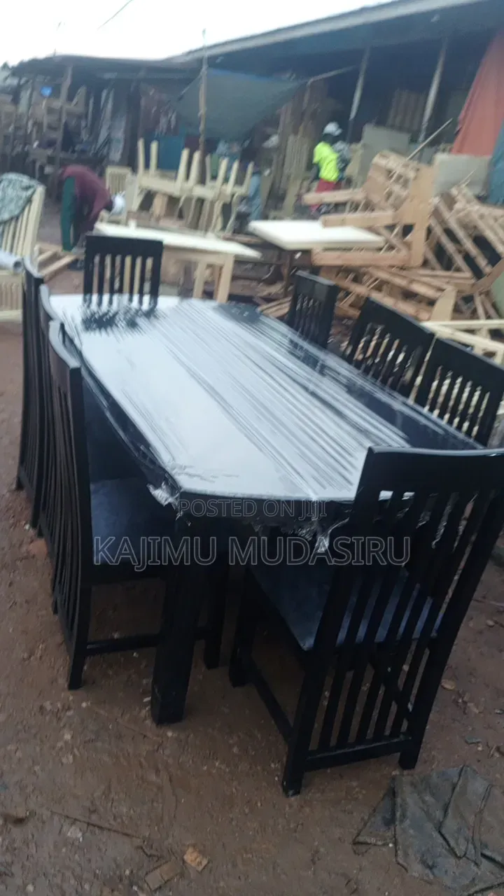 Dinning Table 6seaters