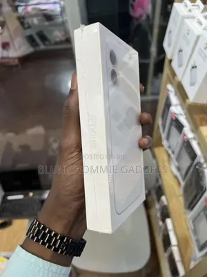 New Apple iPhone 16 Plus 256 GB White