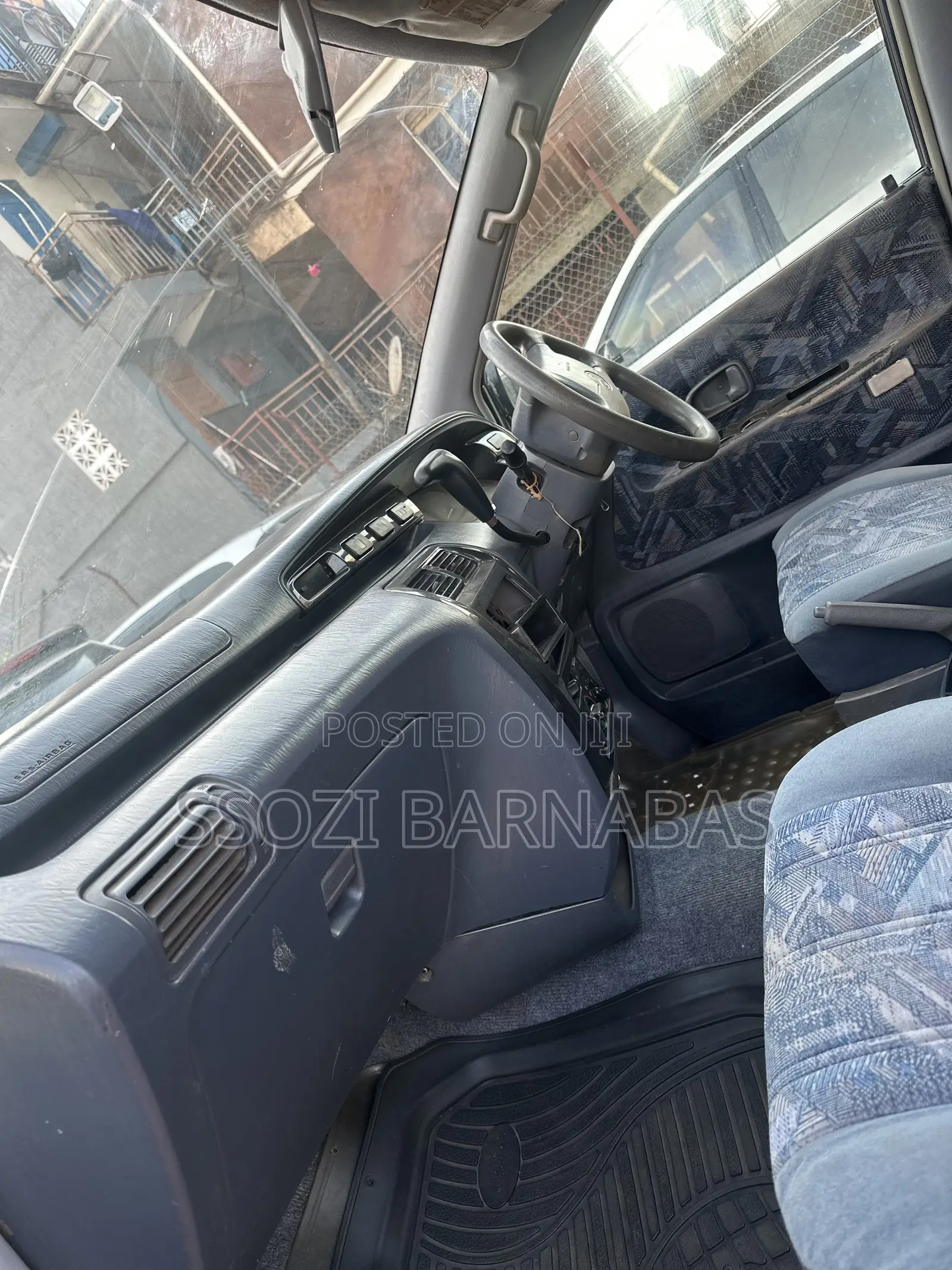 Toyota LiteAce Noah 1998 Silver