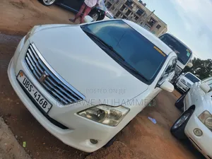 Toyota Premio 2010 White