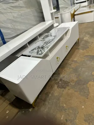 Smart Law Tv Stand