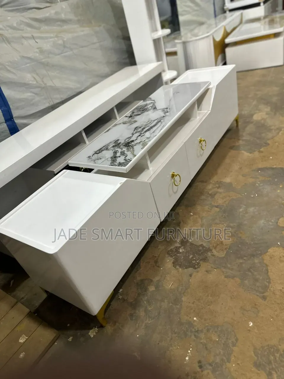 Smart Law Tv Stand