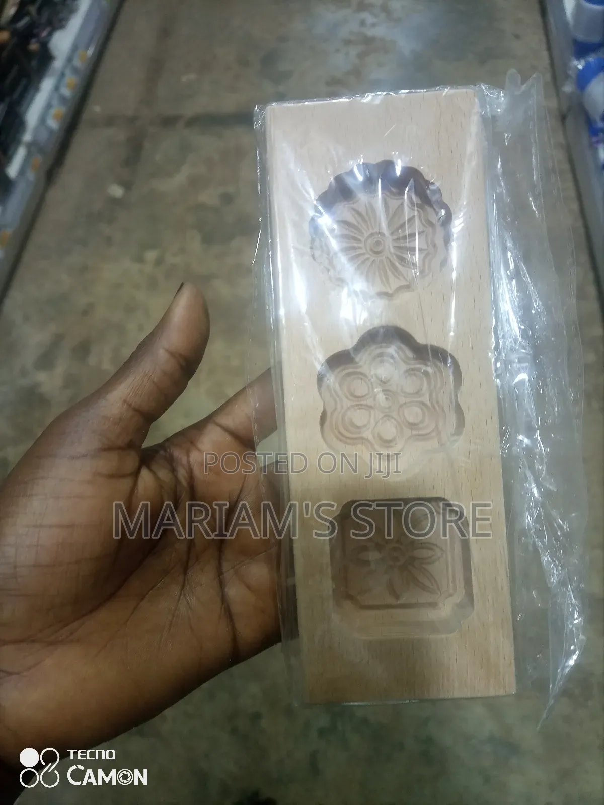 L Wooden Mold Used for Shaping Moo Cakes, Cookies, or Biscuits.