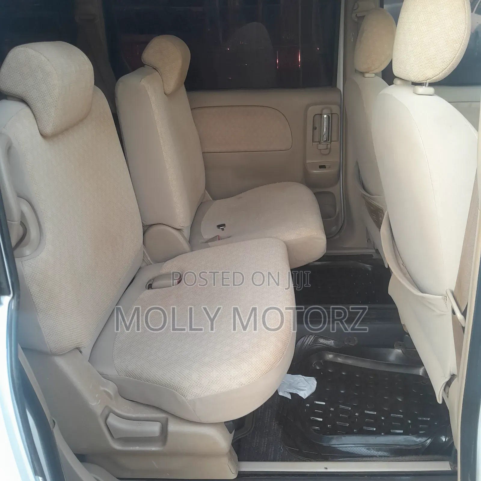 Toyota Sienta 2010 White