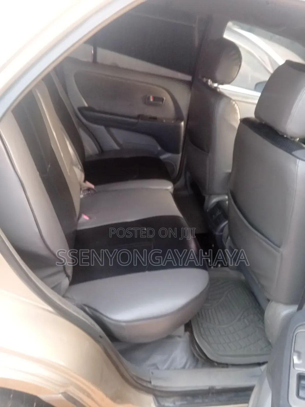 Toyota Harrier 2000 Gold