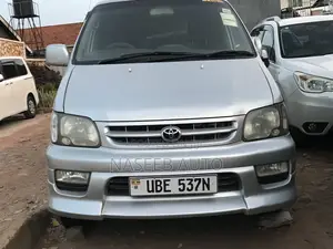 Toyota TownAce Noah 2000 Silver