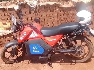 TVS HLX 125 2024 Red