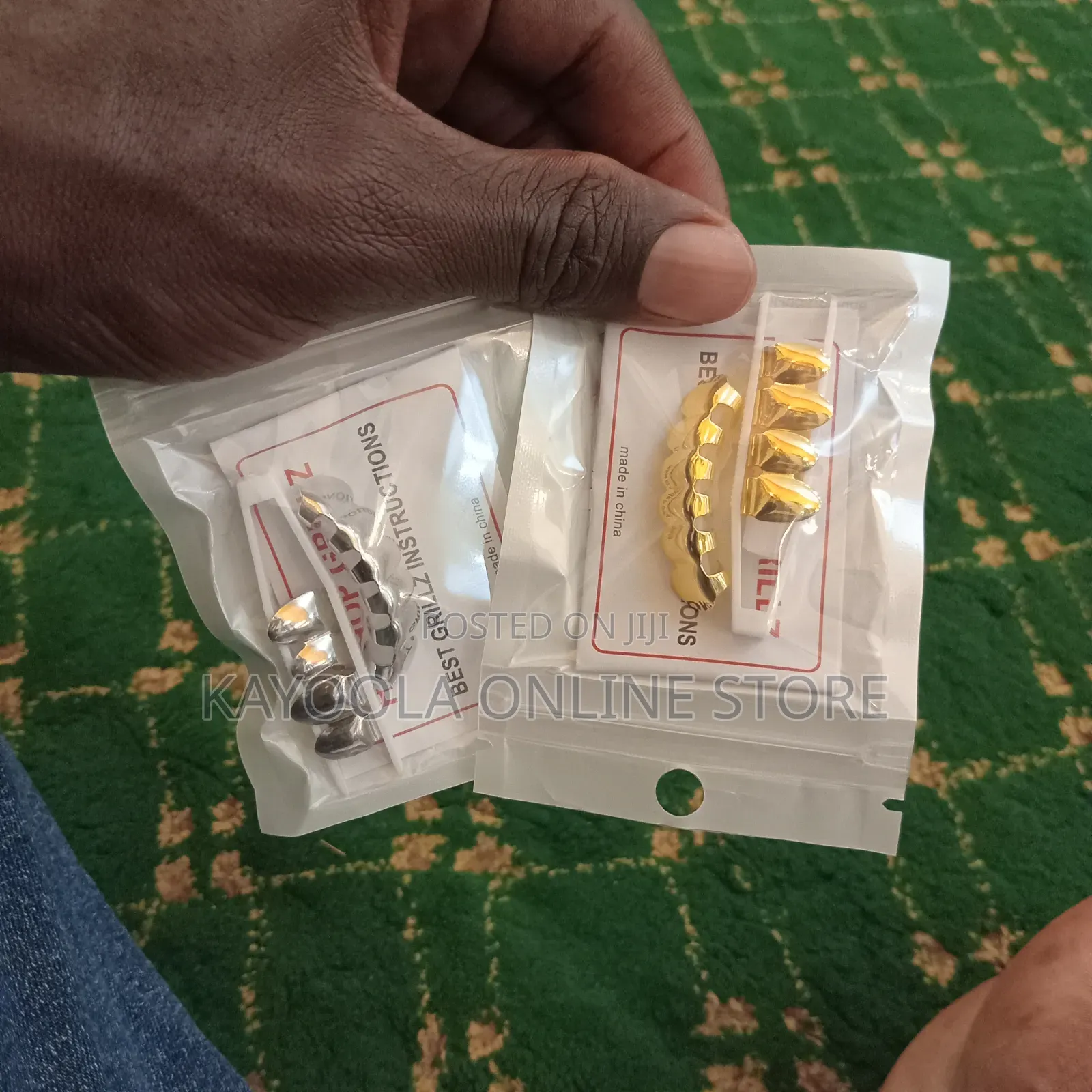 Gold- Plated Hip Hop Grillz Hollowing Out.