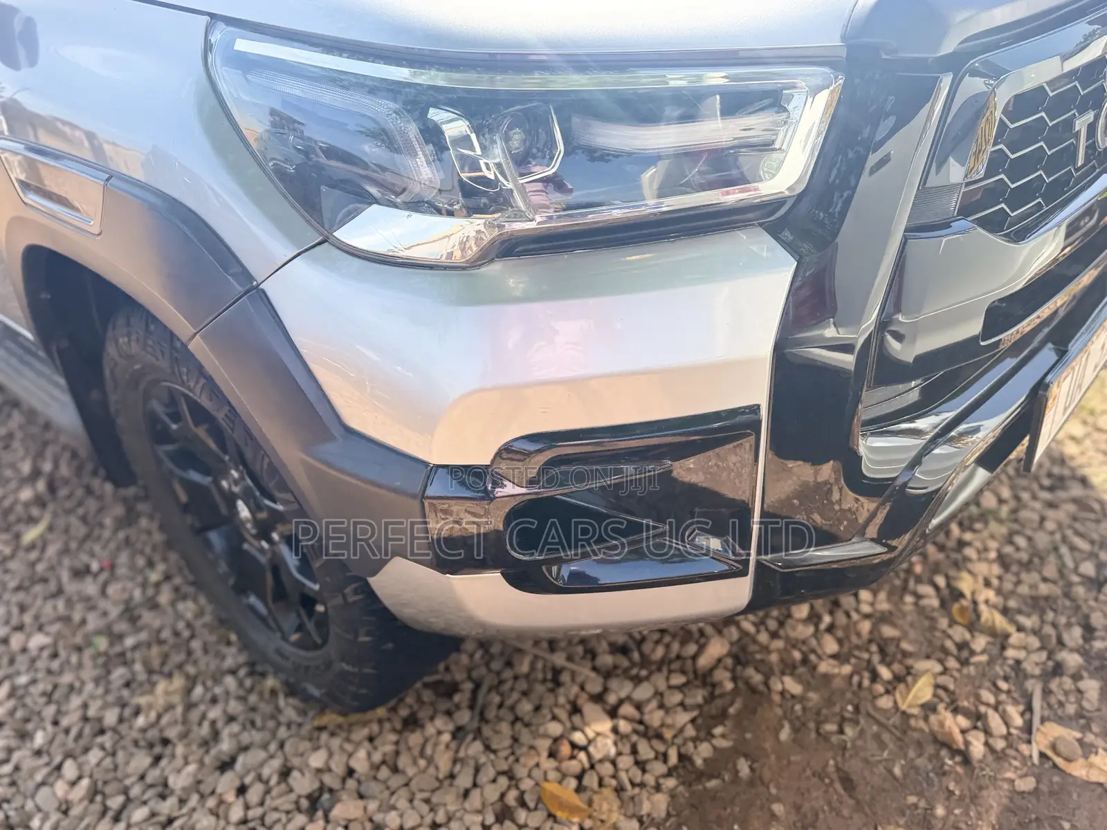 Toyota Hilux Revo Smart Cab Deisel 2.8 AWD 2018 Gray