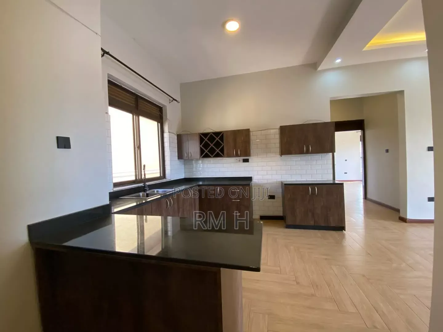 3bdrm Apartment in Muyenga, Central Division for rent