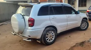 Toyota RAV4 2.0 4x4 2005 White