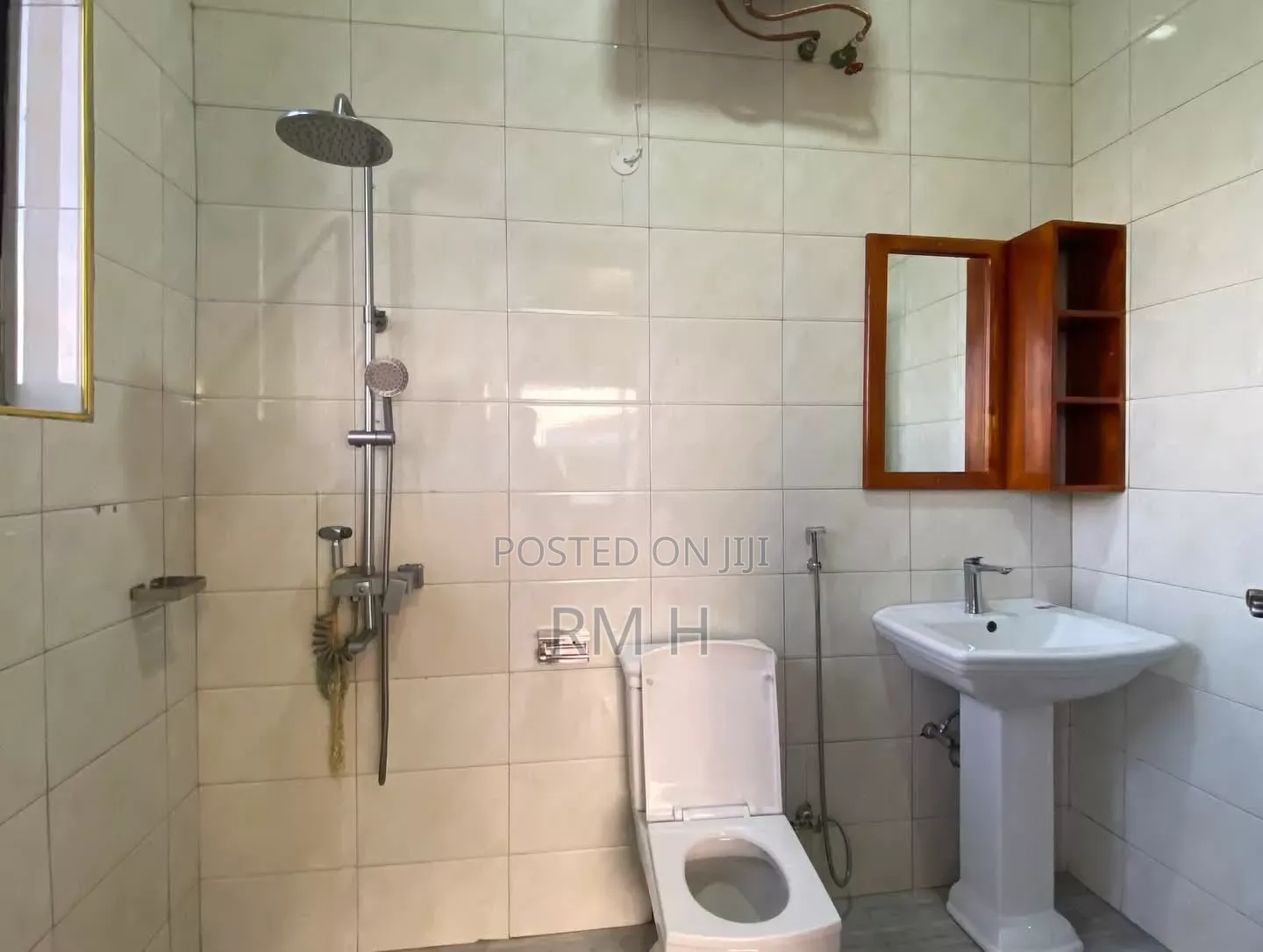2bdrm Apartment in Bugolobi, Central Division for rent