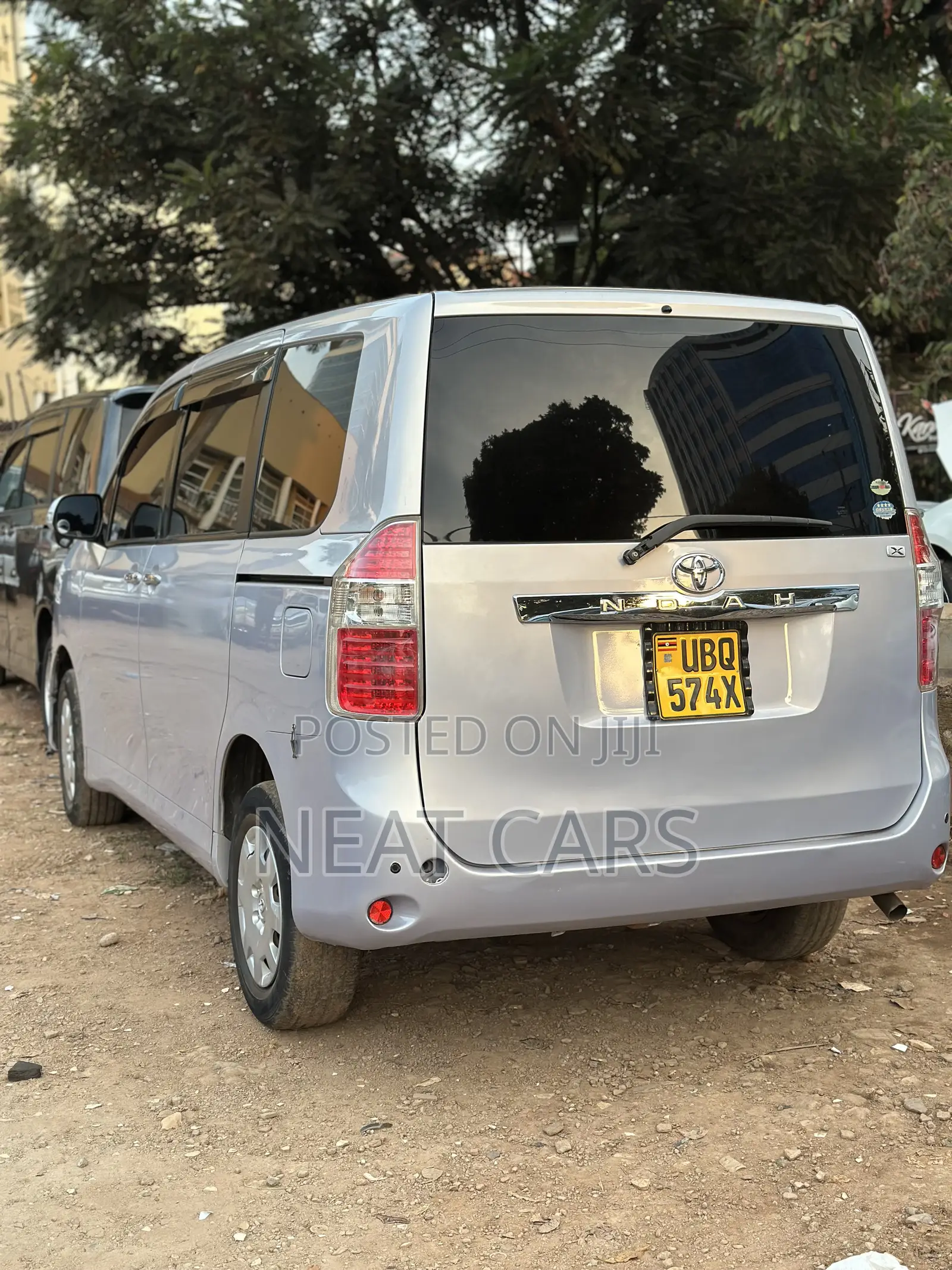 Toyota Noah 2010 Gray