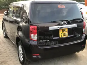 Toyota Rumion 1.5 FWD 2021 Maroon