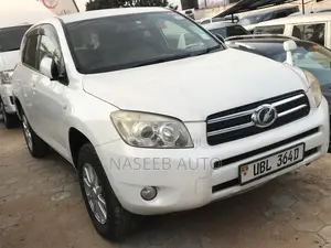 Toyota RAV4 2009 White