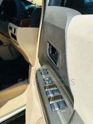 Toyota Alphard 2.4 Petrol FWD 2010 White