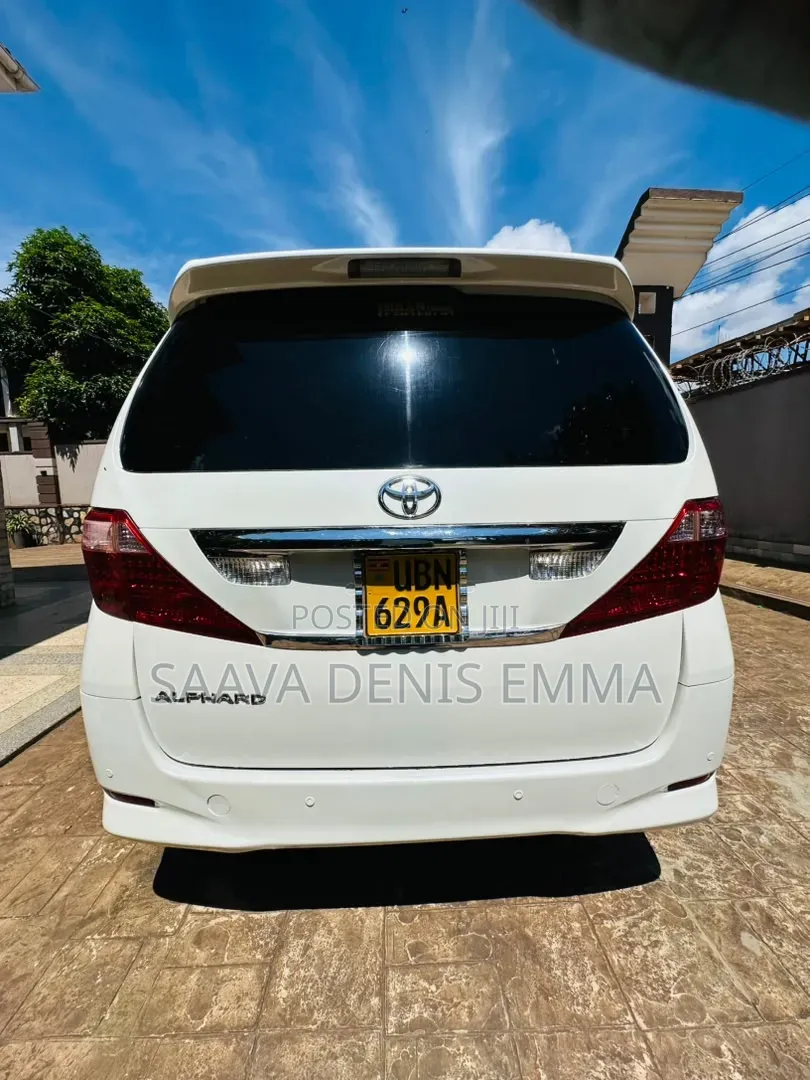 Toyota Alphard 2.4 Petrol FWD 2009 White