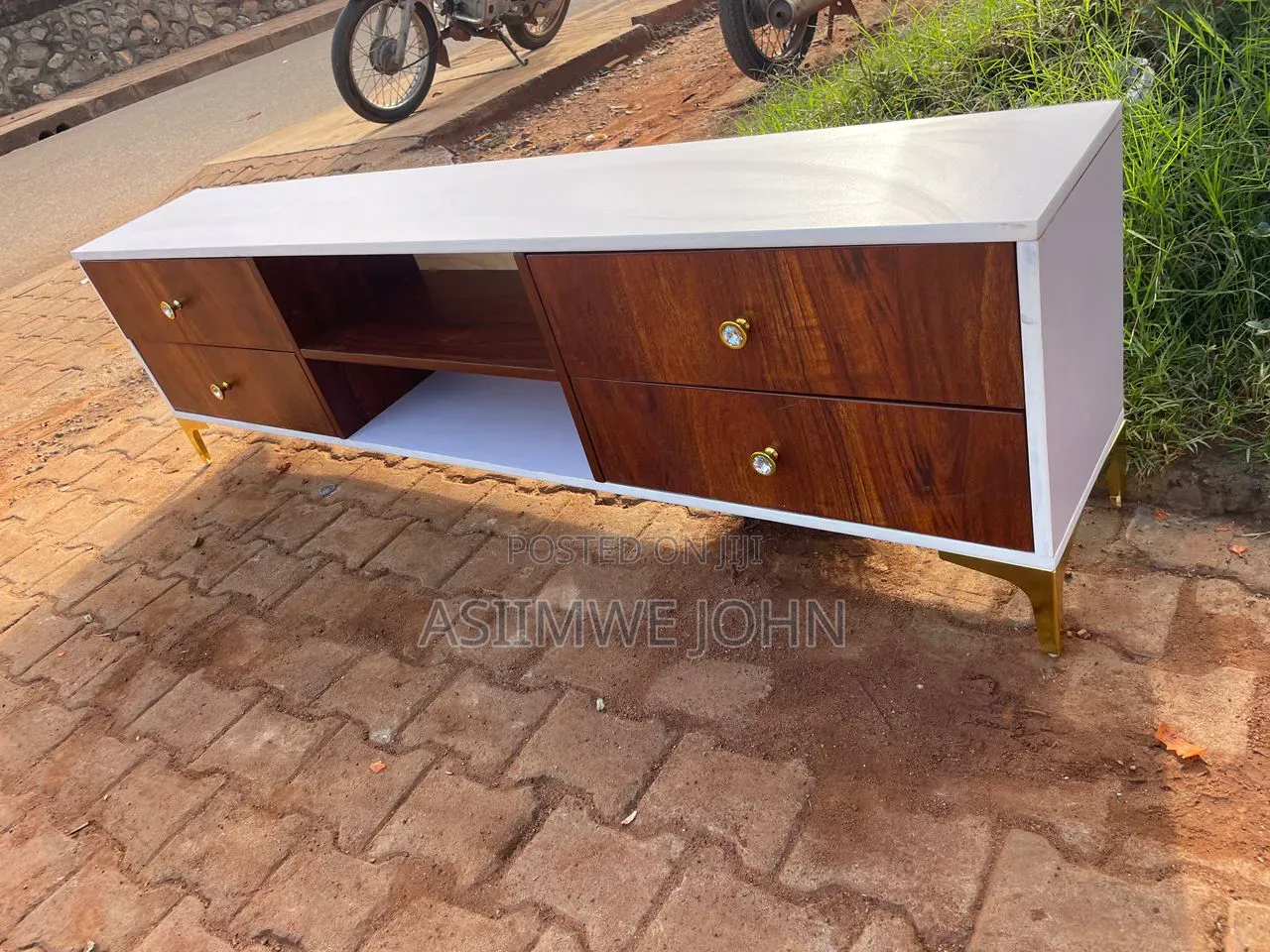 Available Stand