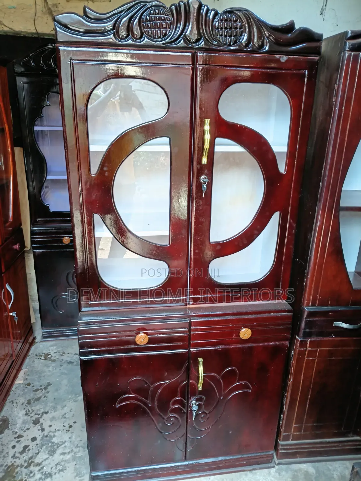 Wardrobe Massavu