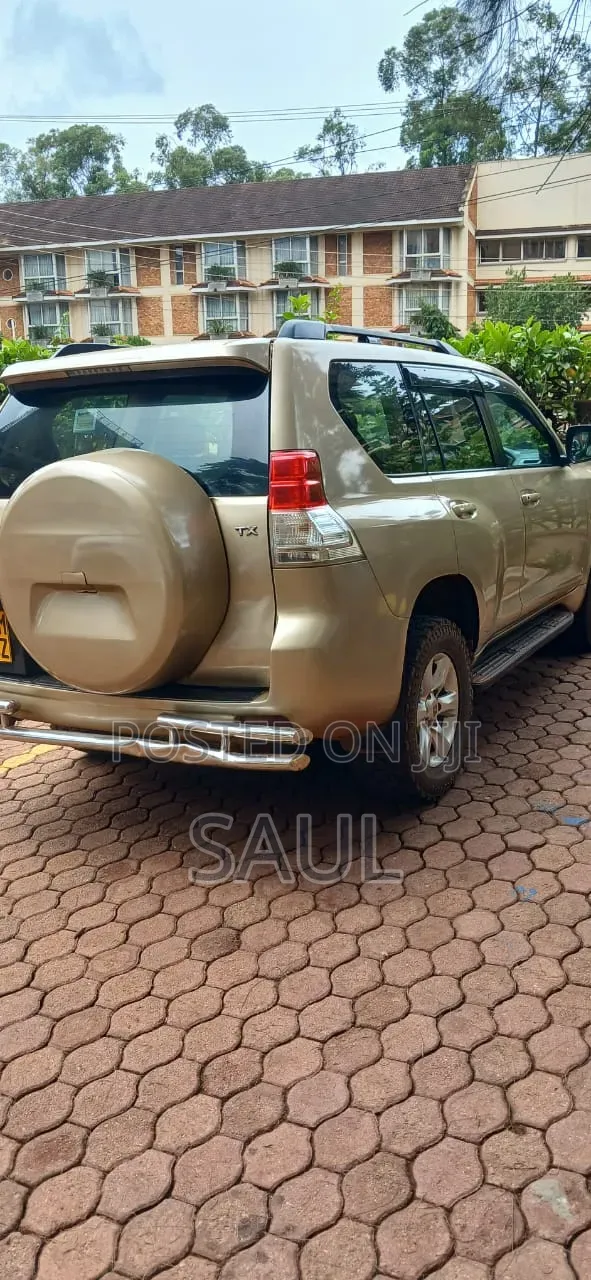 Toyota Land Cruiser Prado 2011 Gold