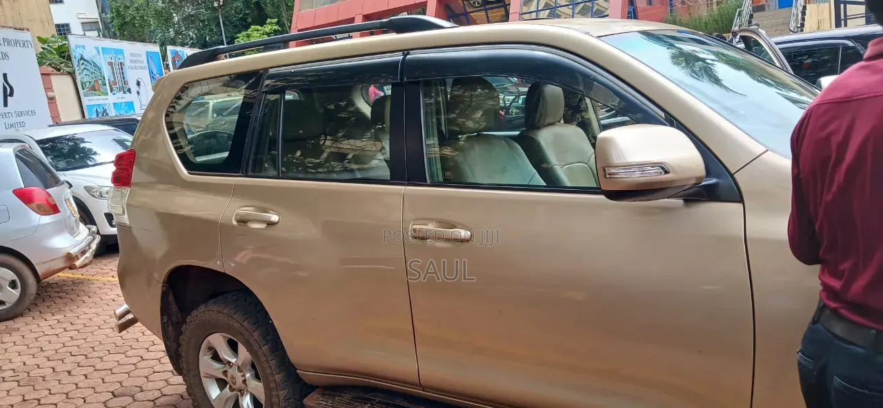 Toyota Land Cruiser Prado 2011 Gold