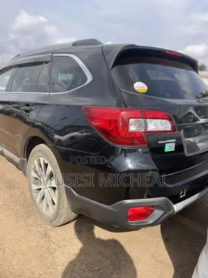 Subaru Outback 2.5i 4dr Wagon AWD (2.5L 4cyl CVT) 2015 Black