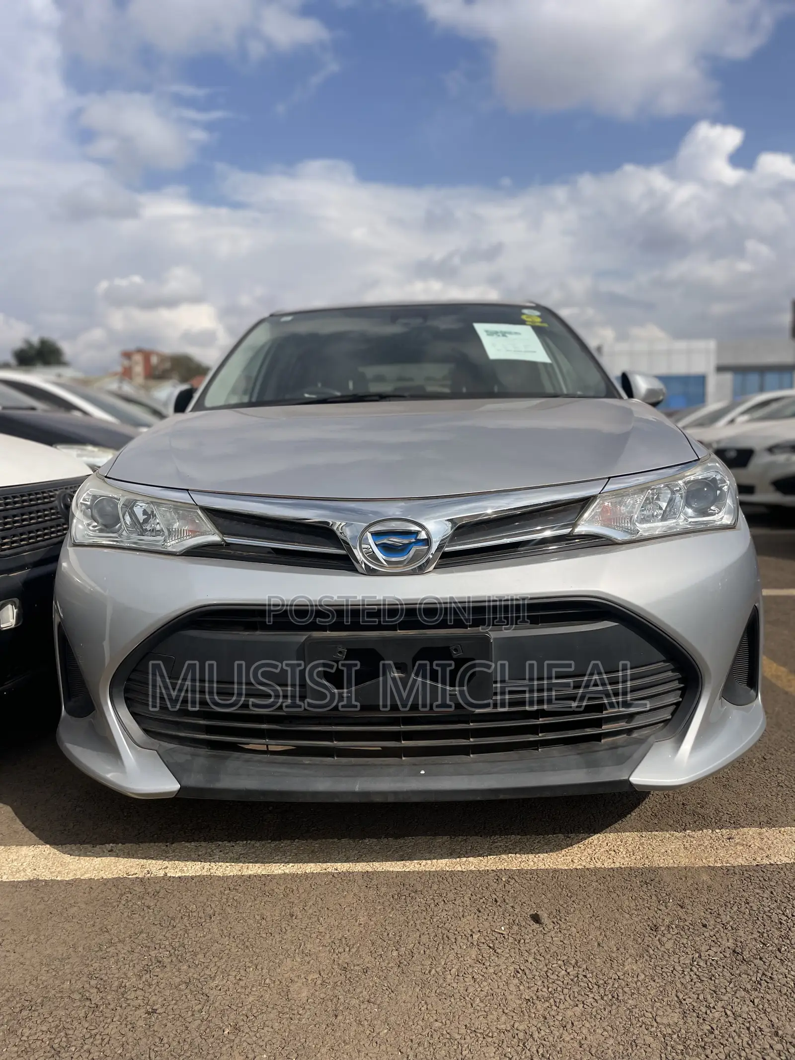 Toyota Corolla Fielder 1.5 Hybrid FWD 2017 Silver