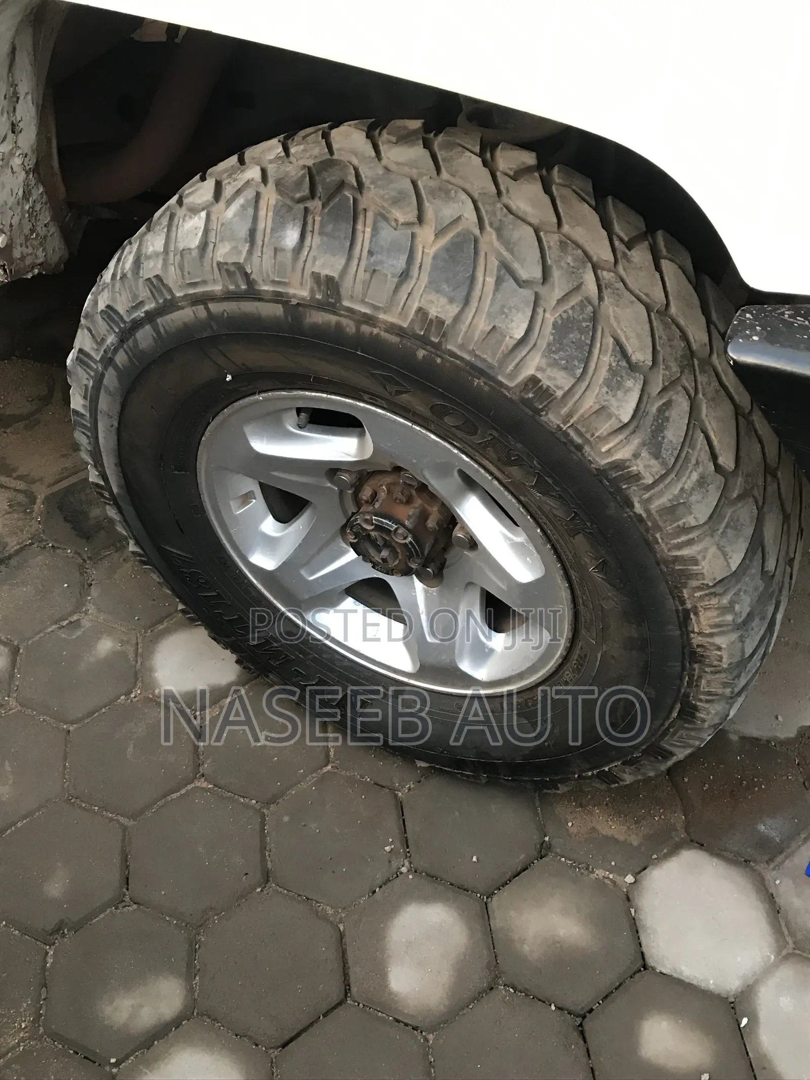 Toyota Land Cruiser Prado 2000 White