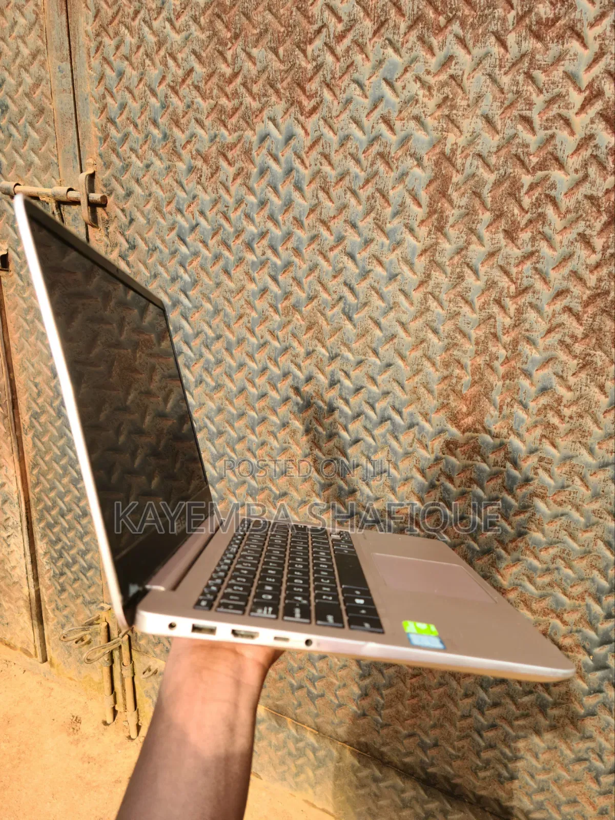Laptop Asus ZenBook UX430UQ 12GB Intel Core i5 HDD+SSD 256GB
