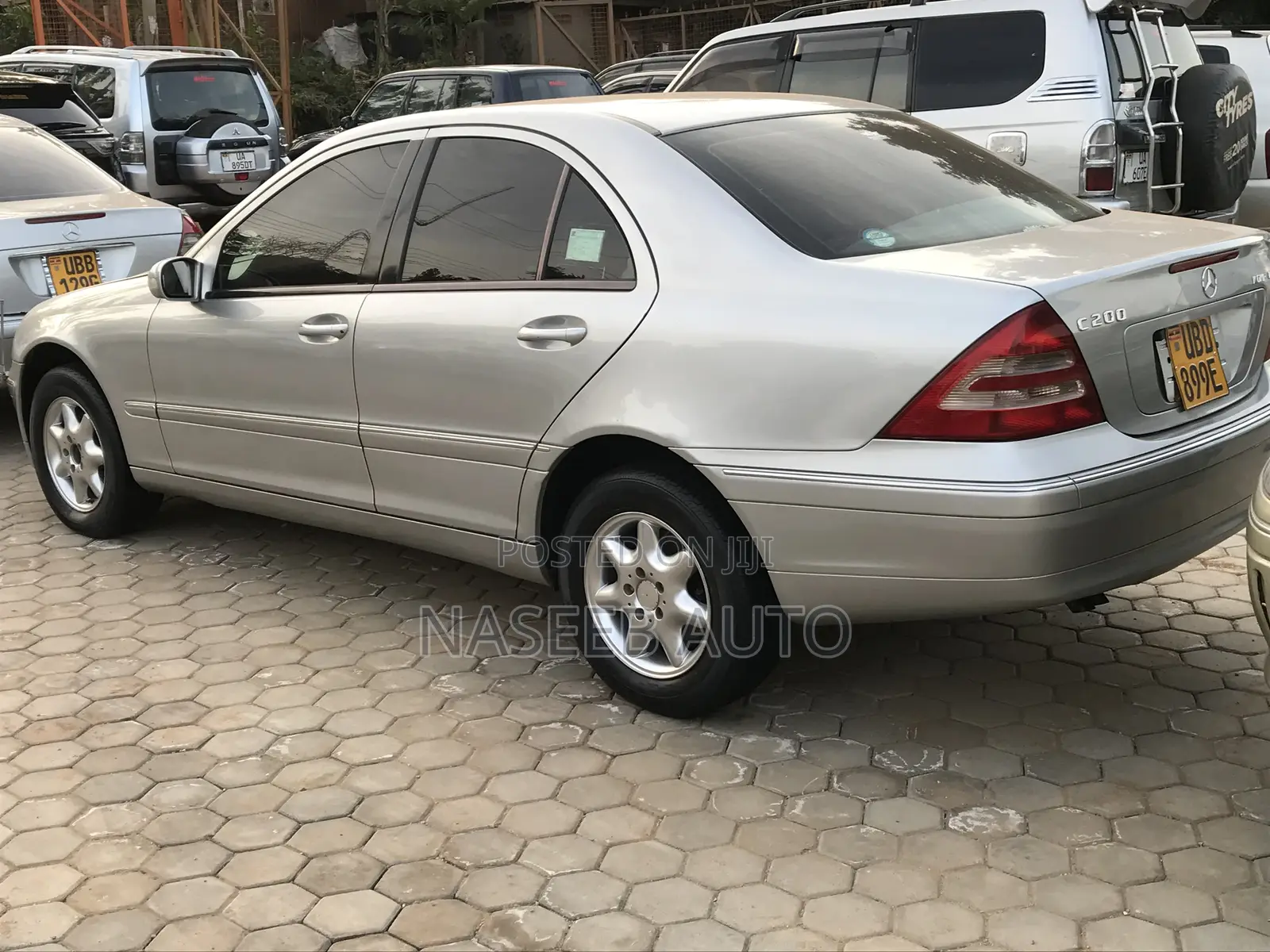 Mercedes-Benz C200 2010 Silver