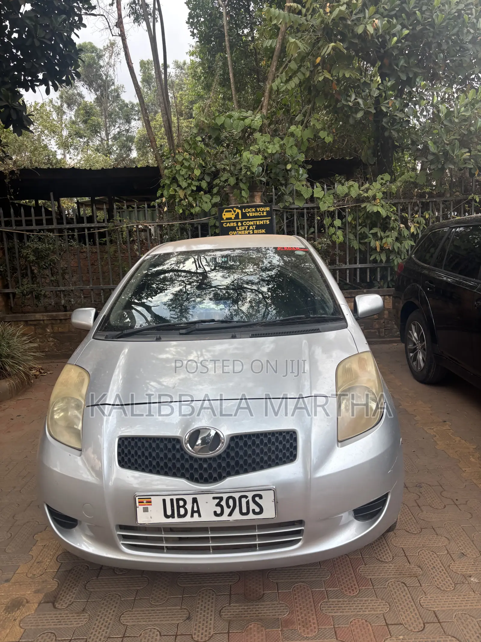 Toyota Vitz 2010 Gray