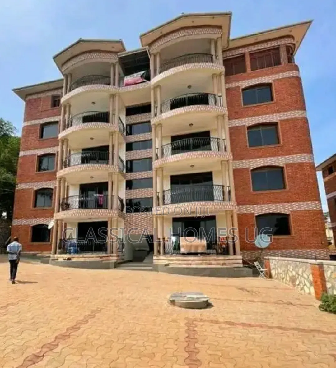 3bdrm Apartment in Lubowa Entebbe Road, Central Division for rent