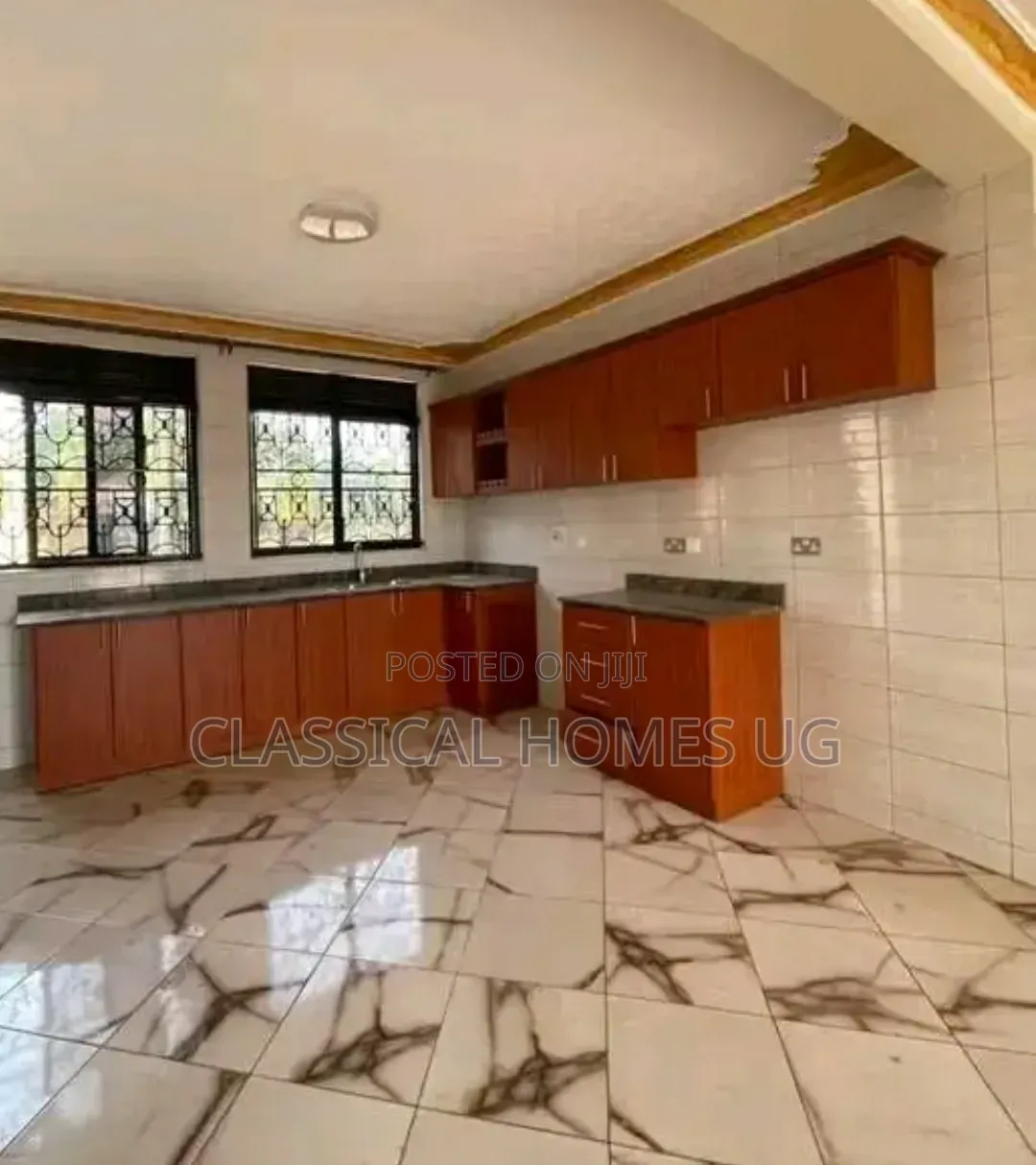 3bdrm Apartment in Lubowa Entebbe Road, Central Division for rent