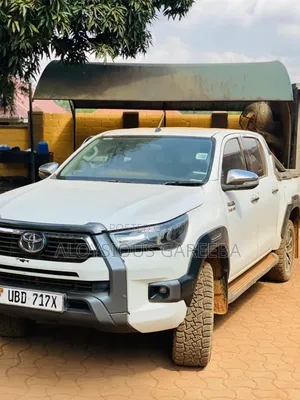 Toyota Hilux 2017 White