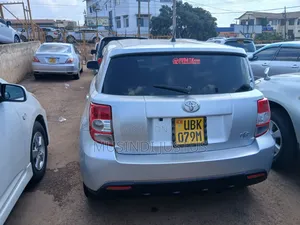 Toyota IST 2008 Silver