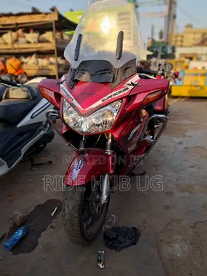 Honda 2013 Red