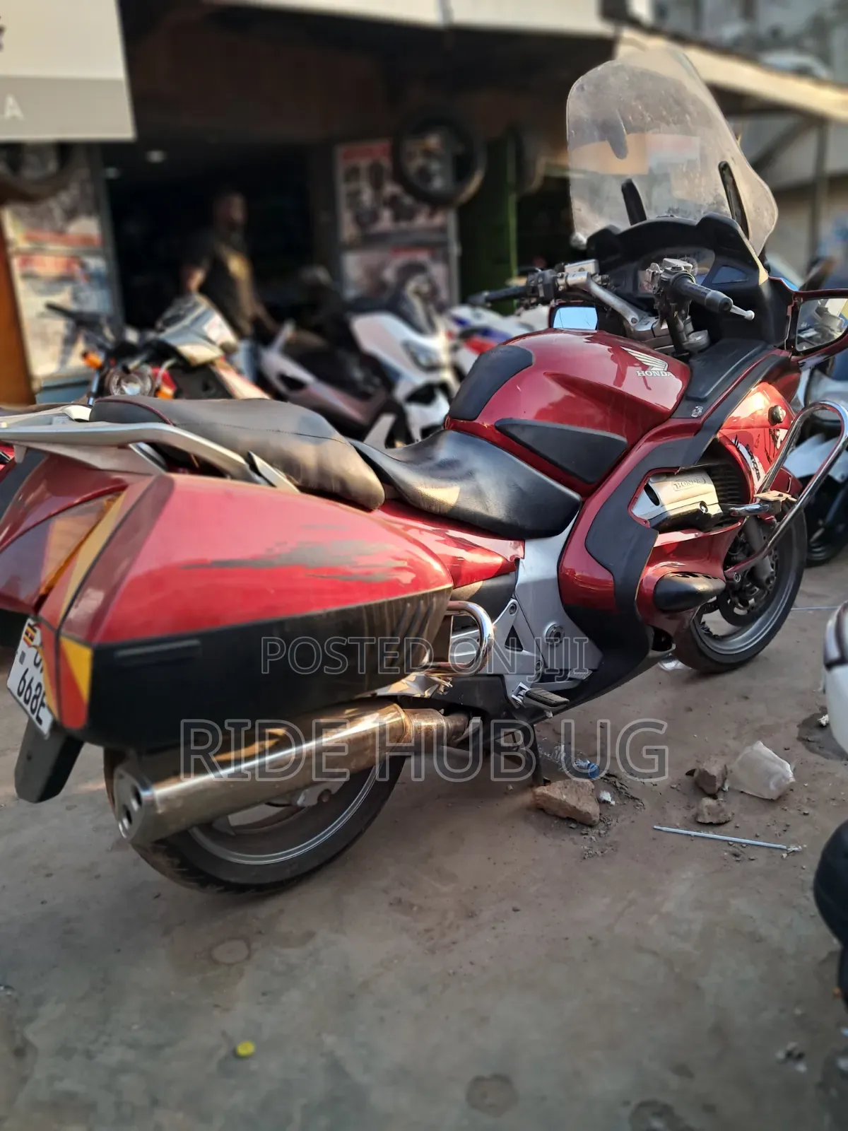 Honda 2013 Red