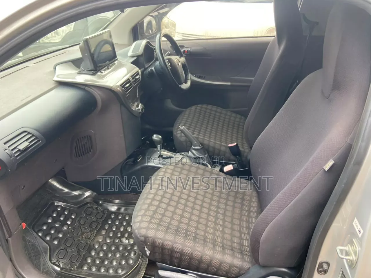 Toyota iQ 2008 Silver