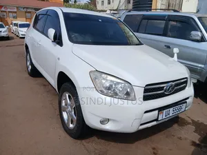 Toyota RAV4 2010 White