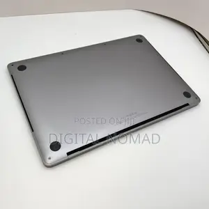Laptop Apple MacBook Pro 2017 16GB Intel Core i7 SSD 512GB