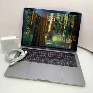 Laptop Apple MacBook Pro 2018 8GB Intel Core i5 SSD 256GB