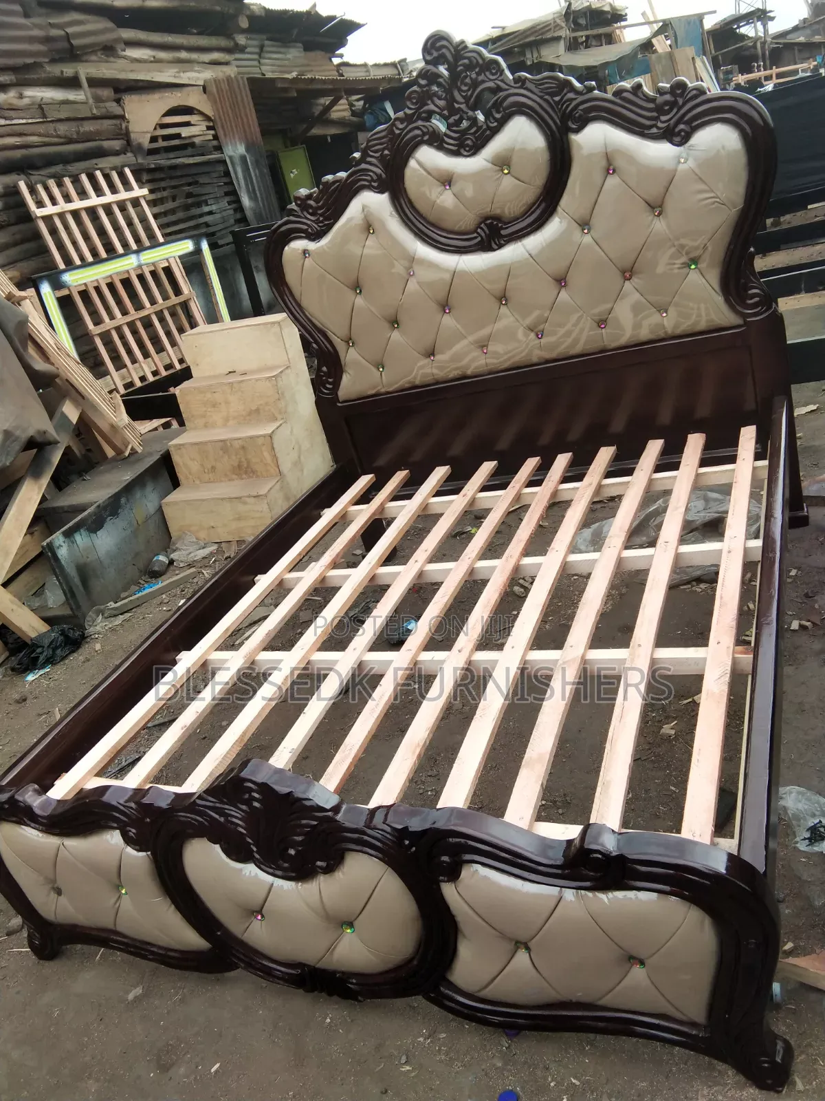Queen Beds on Sale at Factory Prices