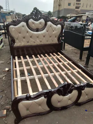 Queen Beds on Sale at Factory Prices