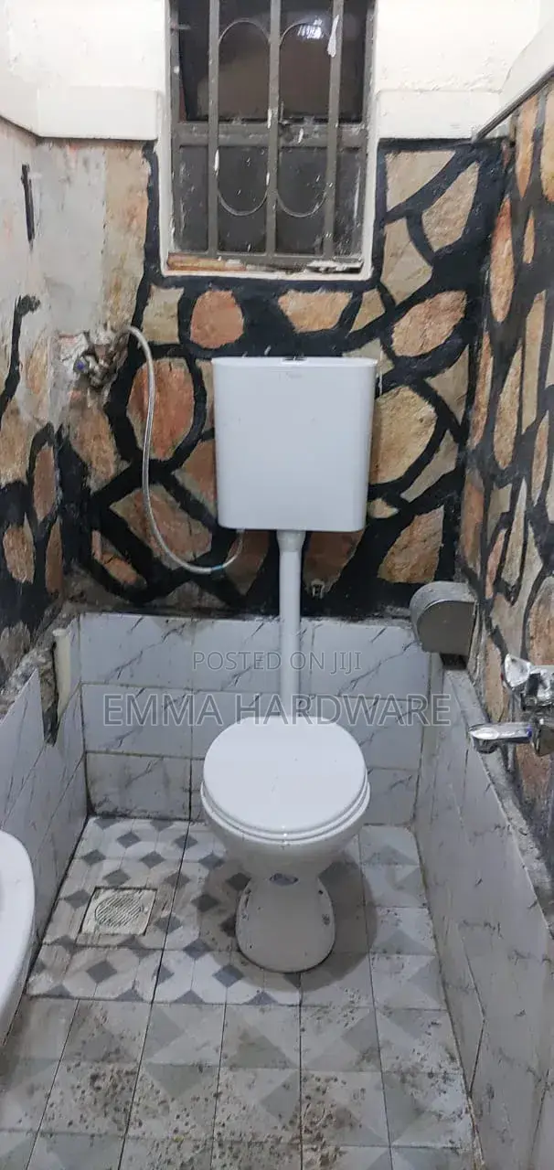 Toilet Seat Completely Set With Angle v Flexible Tub Pan Connector