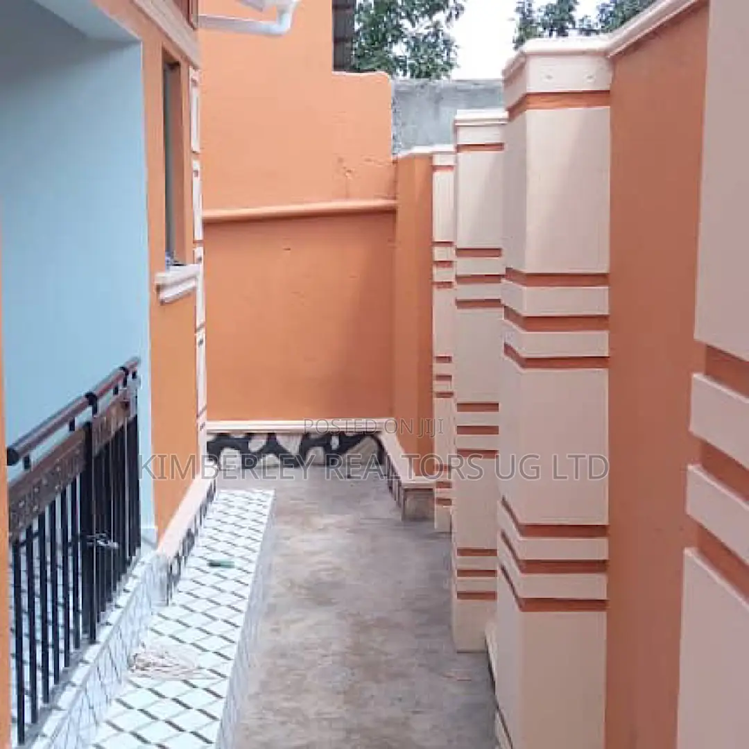 2bdrm House in Division A for sale