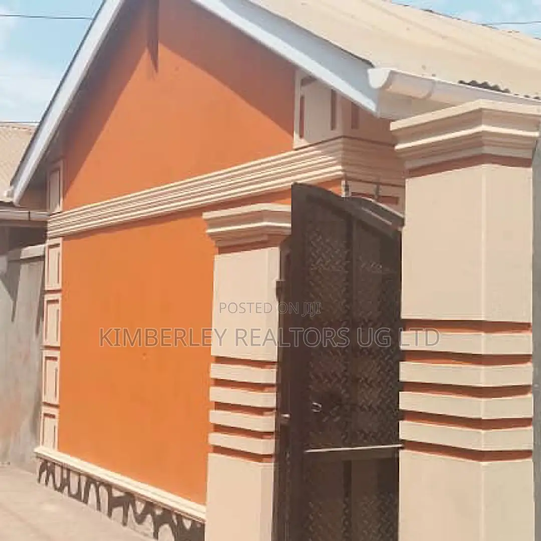 2bdrm House in Division A for sale