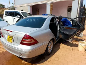 Mercedes-Benz C200 2006 Silver